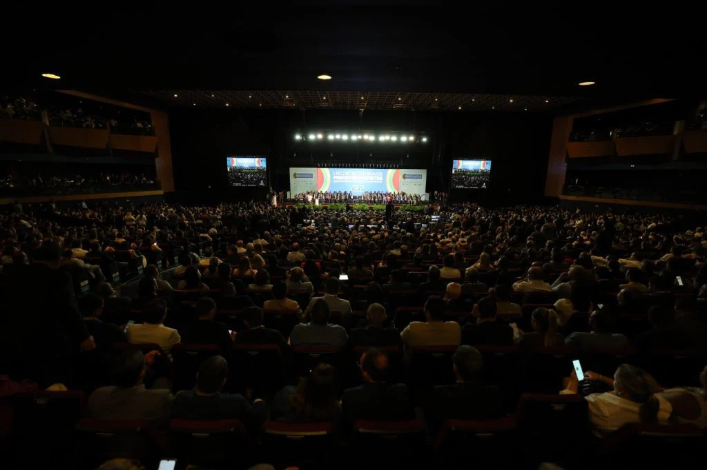Governador Wilson Lima destaca acordo para ajudar municípios do Amazonas a criarem planos de adaptação às mudanças climáticas 15 Governador Wilson Lima destaca acordo para ajudar municípios do Amazonas a criarem planos de adaptação às mudanças climáticas