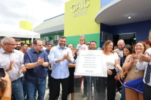 Governador Wilson Lima lança serviço multidisciplinar para crianças com TEA nos Caics
