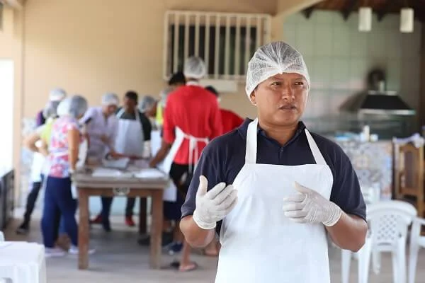 Governo do Amazonas e Sebrae realizam curso de retirada de espinha e beneficiamento de pescado, em Rio Preto da Eva 2 Governo do Amazonas e Sebrae realizam curso de retirada de espinha e beneficiamento de pescado, em Rio Preto da Eva
