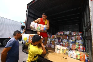 Governo Do Amazonas Entrega Mais 1,3 Mil Cestas Básicas Para Apoiar Famílias Em Três Unidades De Conservação