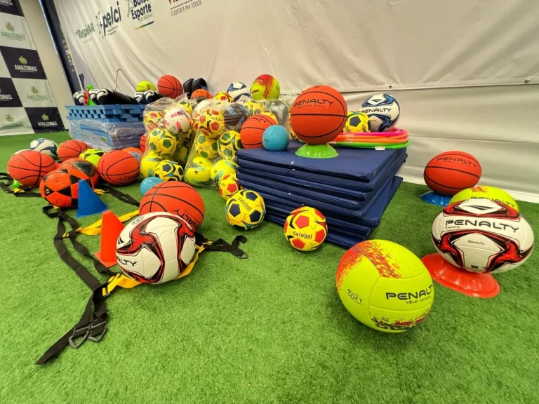 Governo do Amazonas faz entrega de material esportivo ao município de Boa Vista do Ramos