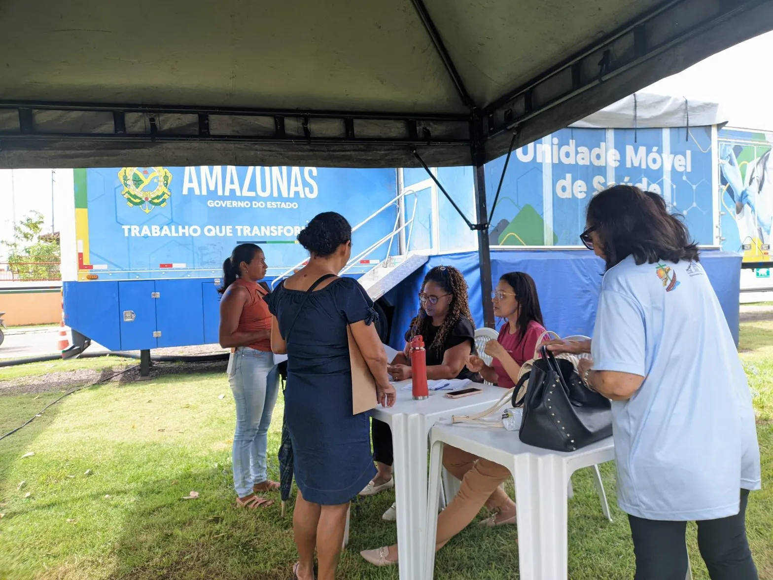 Governo do Amazonas inicia atendimentos da Carreta da Saúde em Rio Preto da Eva
