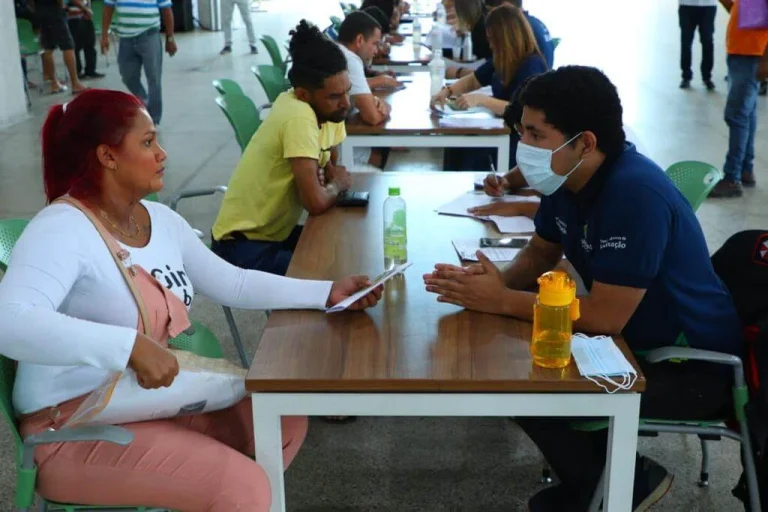 Governo Do Amazonas Paga Bolsa Moradia Para Mais 80 Famílias A Serem Reassentadas Pelo Prosamin+ Na Comunidade Da Sharp