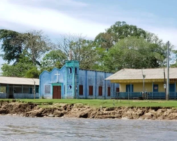Igreja fundada por Dom Arcangelo Cerqua é demolida no Boto 14 Igreja fundada por Dom Arcangelo Cerqua é demolida no Boto