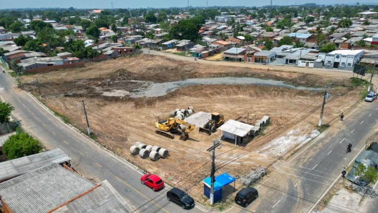 Inicia construção de escola com 12 salas de aula no bairro União, em Parintins