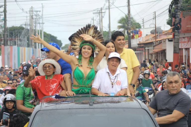 Isabelle Nogueira recebe título de Embaixadora do Festival de Parintins