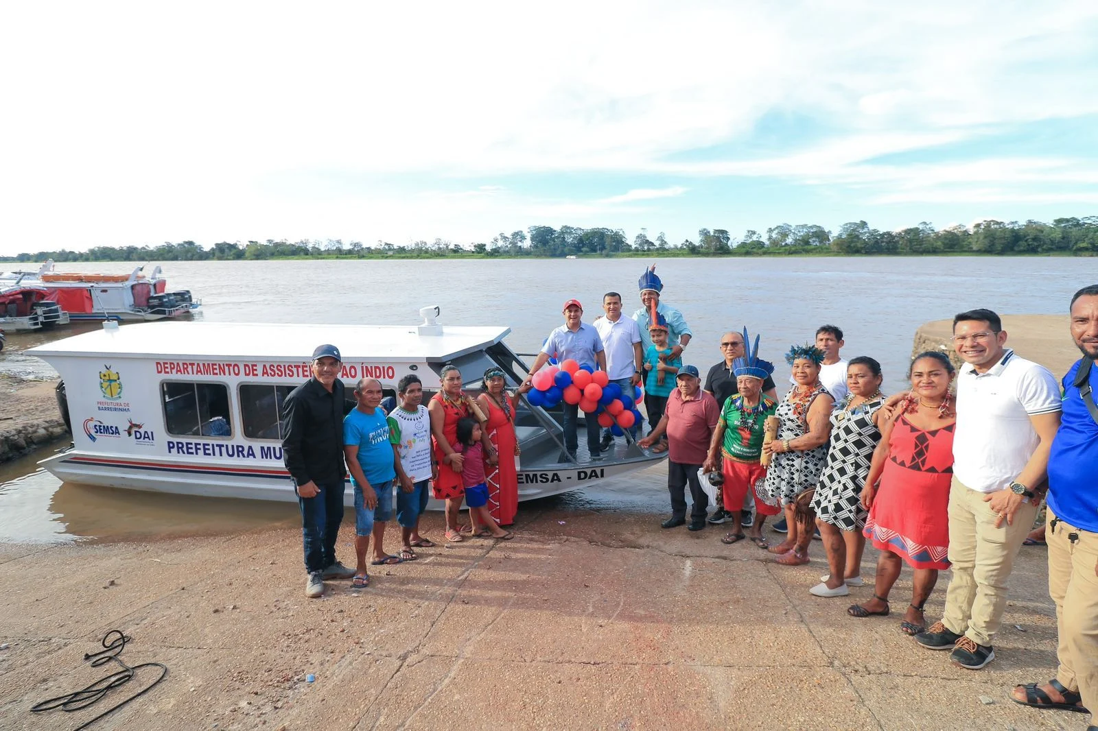 Lancha 100hp Fortalece Assistência E Logística Da Prefeitura De Barreirinha Ao Povo Sateré Mawé
