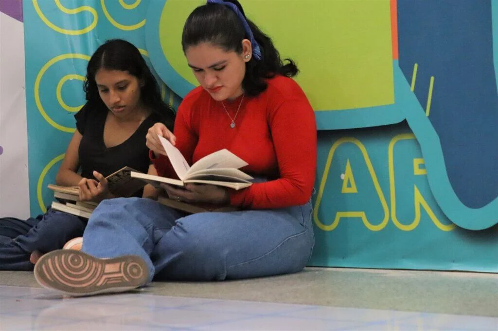 Mais de 2 mil livros são doados na 2ª edição da ação literária promovida pela Imprensa Oficial na zona leste de Manaus 4 Mais de 2 mil livros são doados na 2ª edição da ação literária promovida pela Imprensa Oficial na zona leste de Manaus