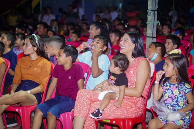 Mais de 300 crianças vão ao circo pela primeira vez, em ação social de Mayra Dias