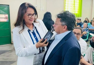 Vereadora Márcia Baranda (mdb) E O Deputado Estaudal Sinésio Campos (pt)