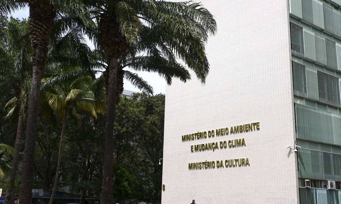 Fachada Do Ministério Da Cultura E Ministério Do Meio Ambiente E Mudança Do Clima