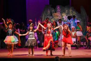 Musical celebra a arte ao alcance de todos no Teatro Amazonas