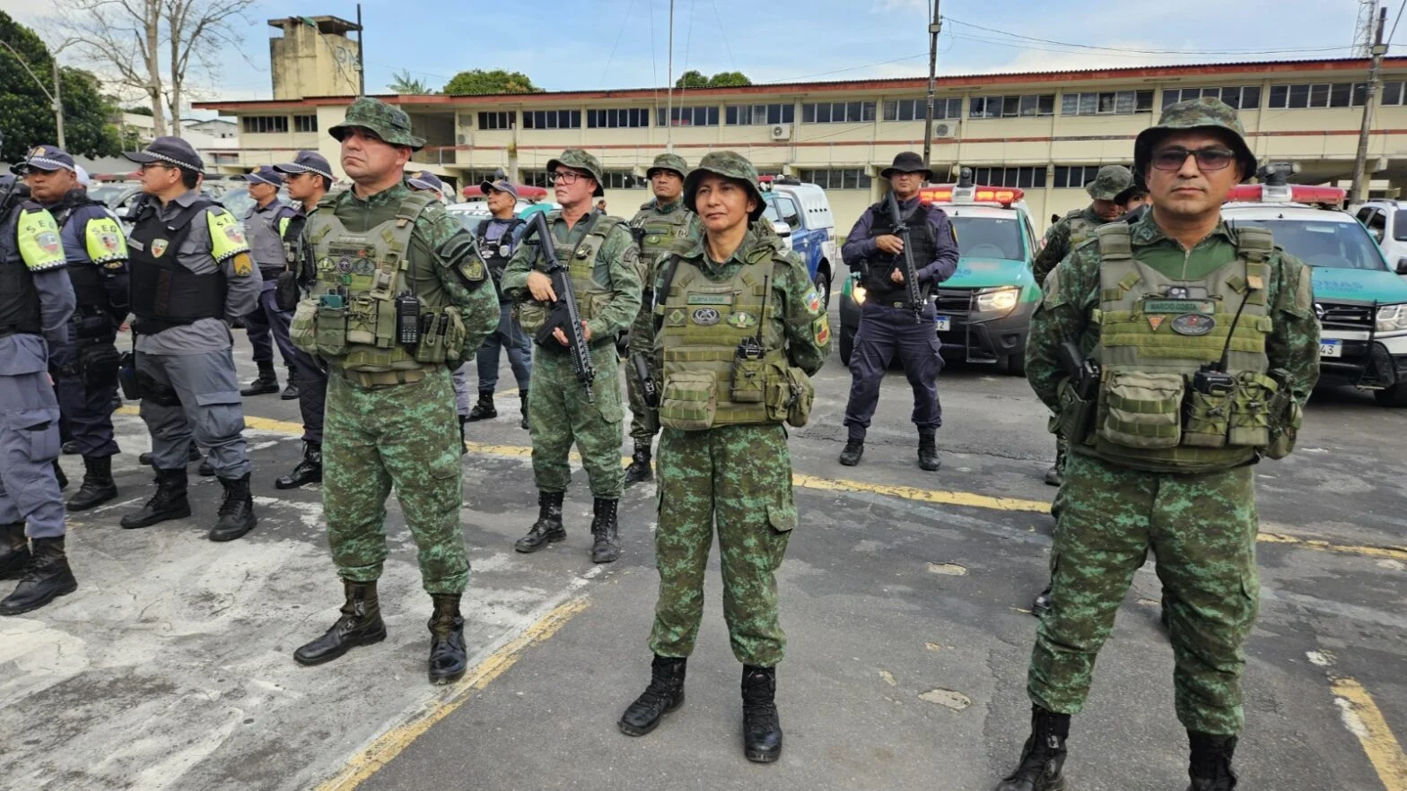 Operação Presença: Polícia Militar do Amazonas apreende 26 armas e recaptura foragidos da Justiça durante fim de semana 9 Operação Presença: Polícia Militar do Amazonas apreende 26 armas e recaptura foragidos da Justiça durante fim de semana