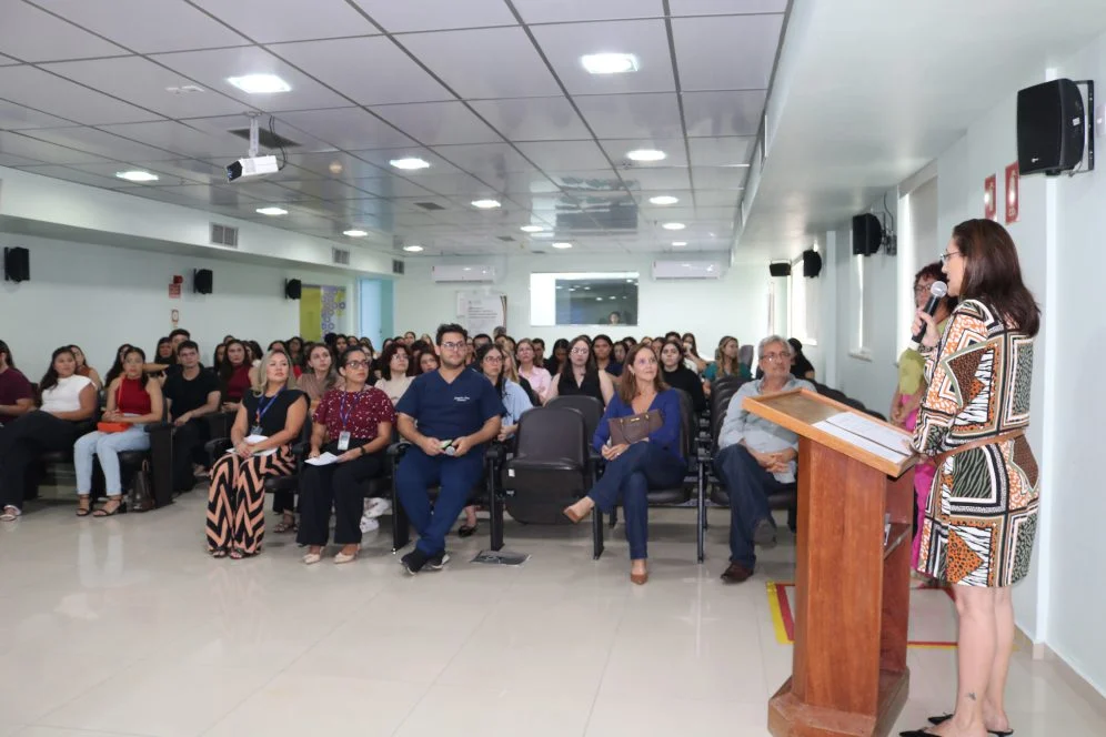 Paic  Fcecon Lança E Book, Premia Trabalhos E Recebe Novos Bolsistas