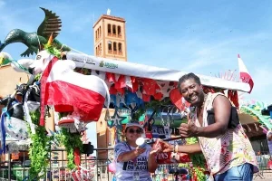 Parintins 2023: Cosama inicia distribuição de água gratuita em Parintins