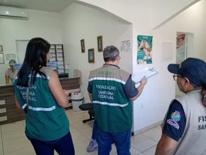 Parintins 2023: Técnicos dão suporte e orientação de cuidados sanitários nos serviços de alimentação e saúde