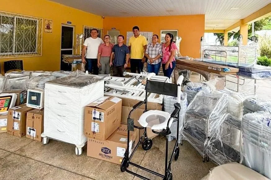 Prefeito Bi Garcia entrega novos equipamentos para Hospital Jofre Cohen e Centro Especializado de Reabilitação