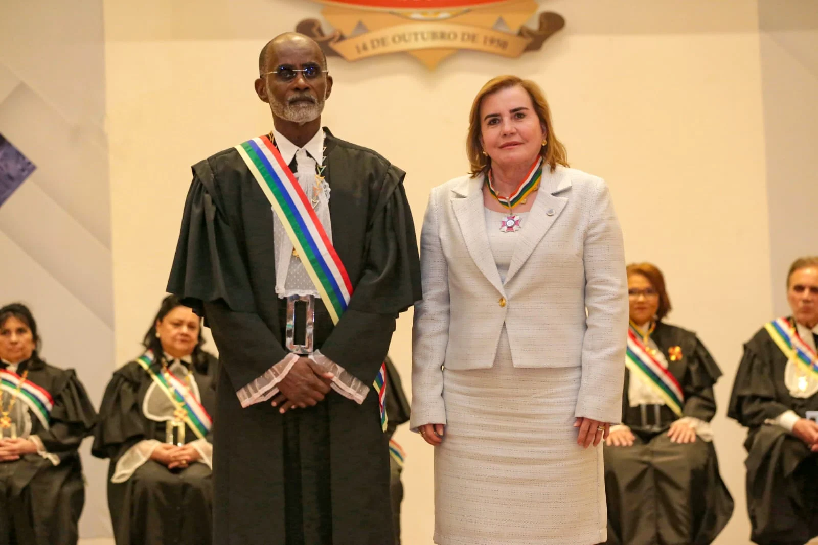 Presidente Do Tce Am é Homenageada Com Medalha Da Ordem Do Mérito Judiciário