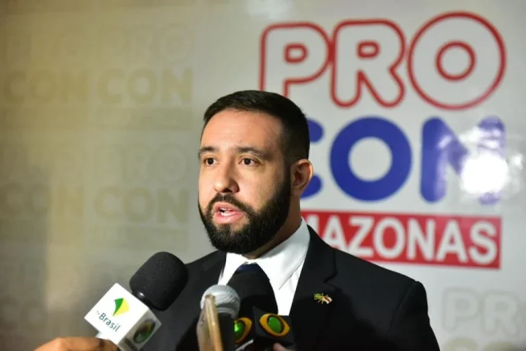 Procon-AM orienta pais de alunos sobre contratação de transporte escolar