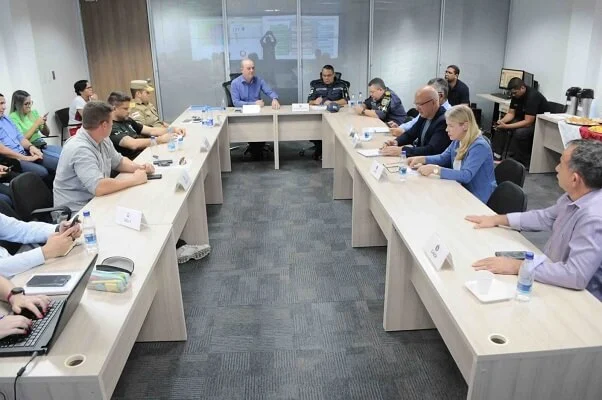 Representantes das Forças de Segurança do Amazonas participam de reunião de alinhamento para fortalecimento de ações no Estado
