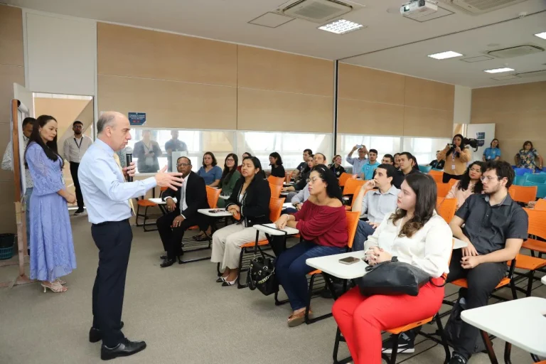 Residentes Jurídicos E Contábeis Aprovados Em Processo Seletivo Iniciam Atividades No Tce Am