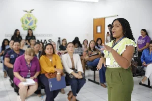 Sejusc oferece capacitação para atendimento humanizado a mulheres sobreviventes de violência doméstica