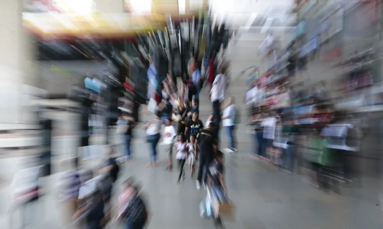 Maioria Deve Gastar Até R$ 4 Mil Em Despesas De Início De Ano