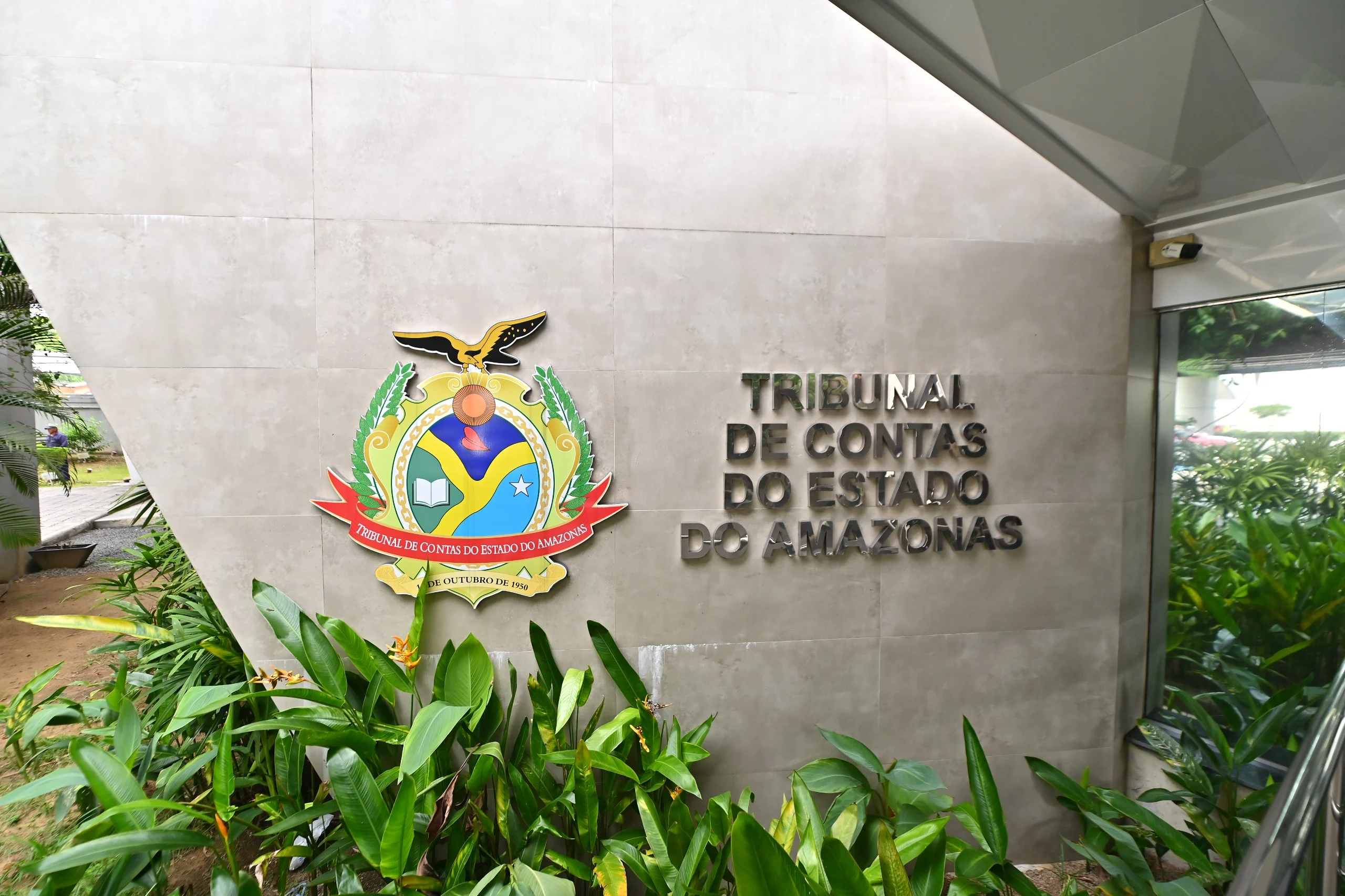 TCE-AM define período de recesso e suspensão de prazos processuais