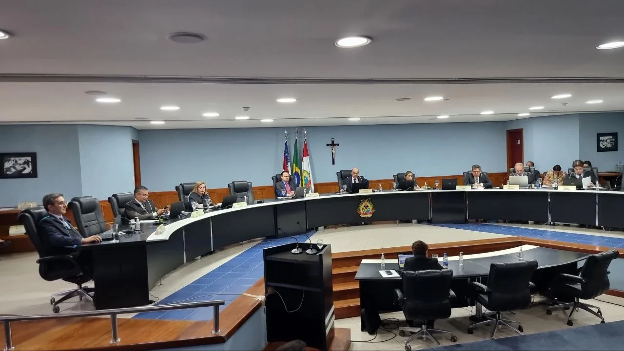 Tce Am Reajusta Bolsa Estágio Dos Estagiários De Nível Superior