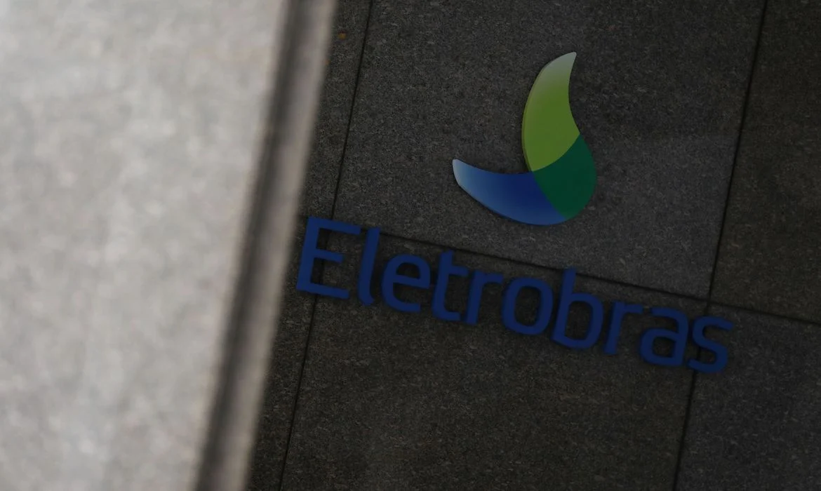 Fachada De Um Prédio Da Eletrobras.
