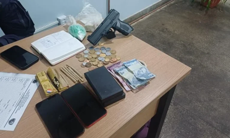 Polícia Militar Prende Quatro Pessoas Por Tráfico De Drogas No Bairro Itaúna I, Em Parintins