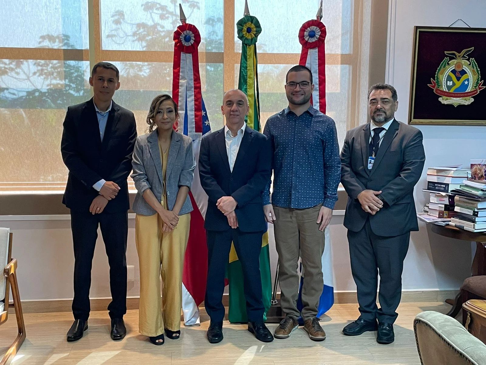 Três novos servidores tomam posse nos cargos no TCE-AM