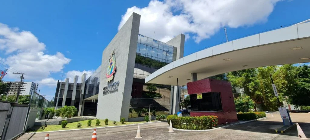 Tribunal de Contas alerta órgãos do Amazonas sobre contratações de fretamento de aeronaves