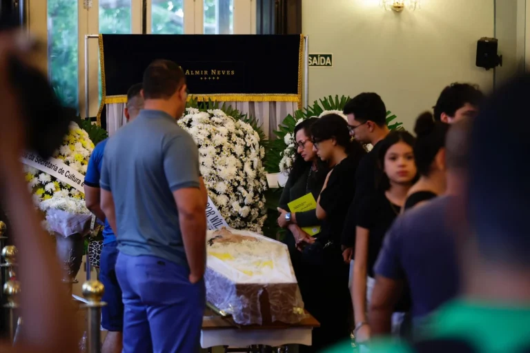 Velório do escritor Márcio Souza acontece no Centro Cultural Palácio Rio Negro