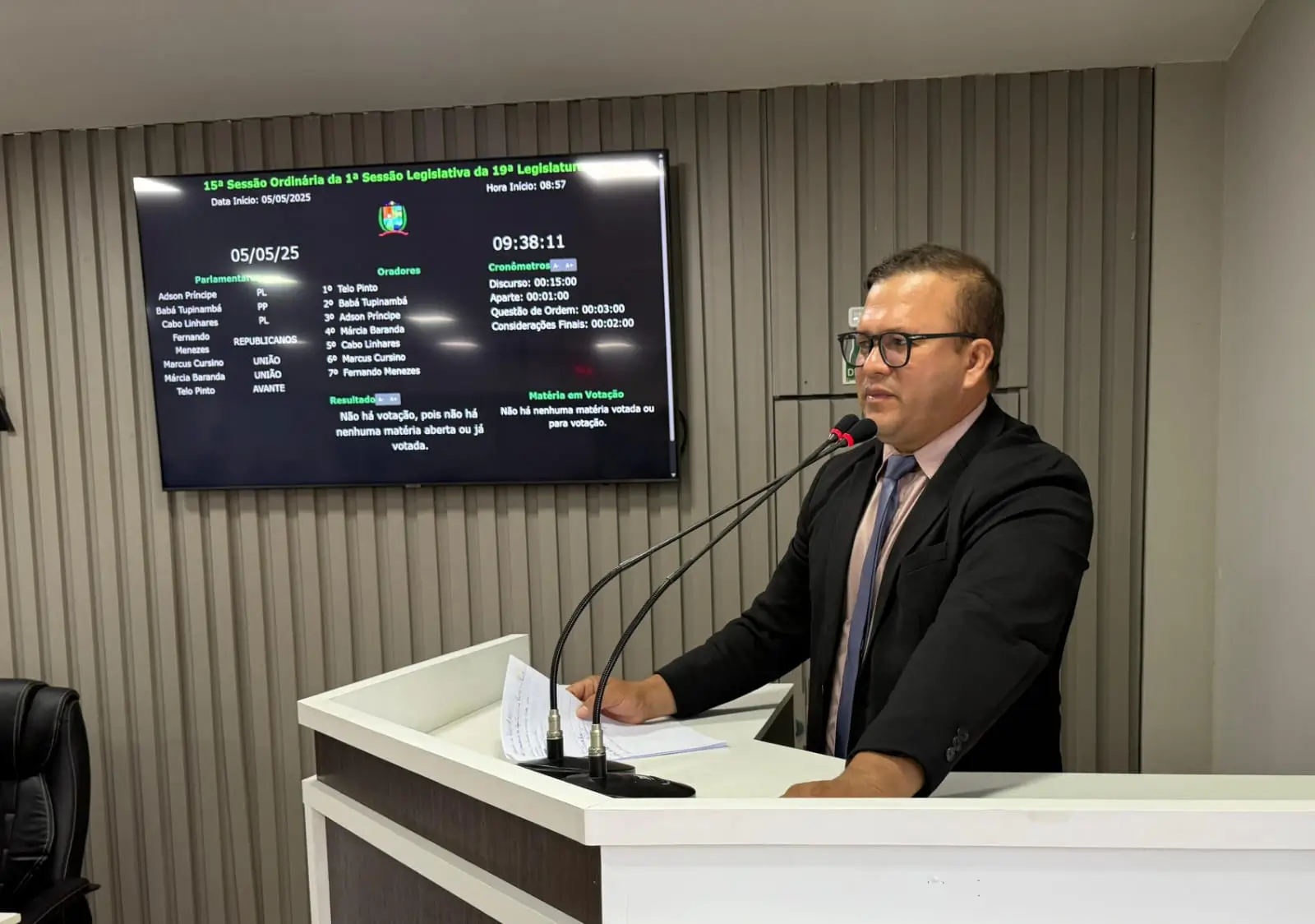 Vereador Adson Príncipe na Tribuna da Câmara Municipal de Parintins