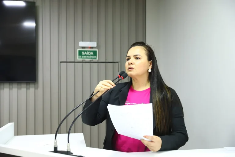 Vereadora Vanessa Gonçalves (pp)